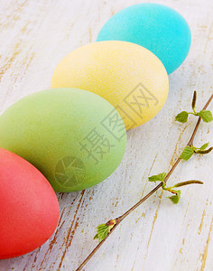 彩漆的复活节鸡蛋配图片