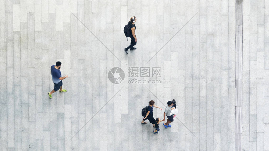 在城市的商街上行人街高清图片下载-正版图片502615975-摄图网
