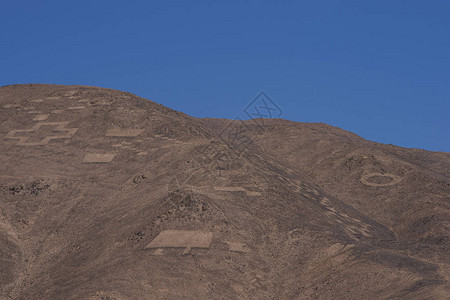 智利北部塔拉帕卡地区阿塔卡马沙漠CerroPintados山坡图片