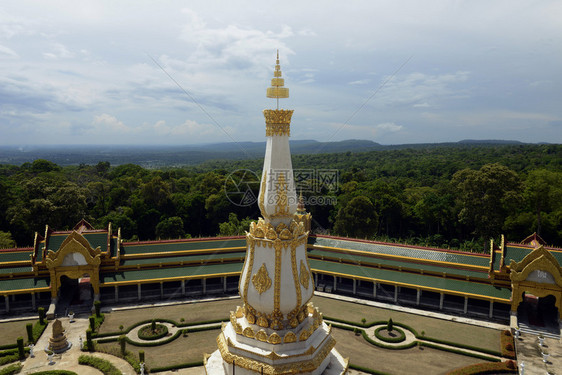 大寺庙或ChediPhraMahaChaiMongkhon位于泰国东北部Isan地区乌汶府西北部的ProvinzRoiEt附近图片