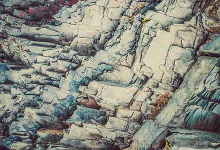 古老的石质结构火石和岩浆的尖锐晶体喀尔巴阡图片