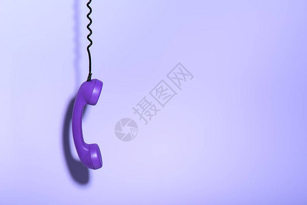 挂紫色手机听筒图片