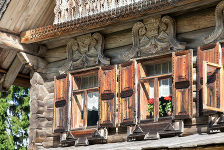 传统俄罗斯老木屋门面图片