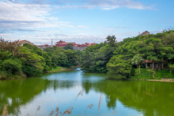 冲绳首里的琉球城首里城图片