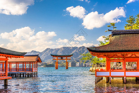 宫岛广岛日本浮动神社图片