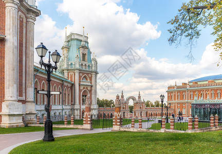 莫斯科的察里齐诺宫前景是灯笼图片