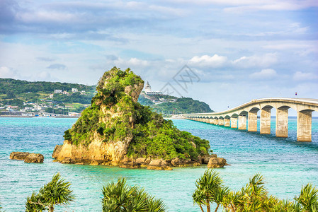 日本冲绳古宇利桥和古宇利岛图片
