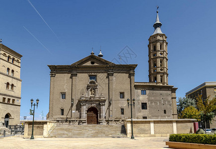 萨拉戈萨的圣胡安德洛斯帕内特教堂阿图片