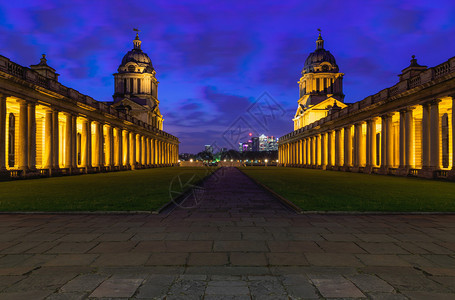 伦敦格林威治大学夜景图片