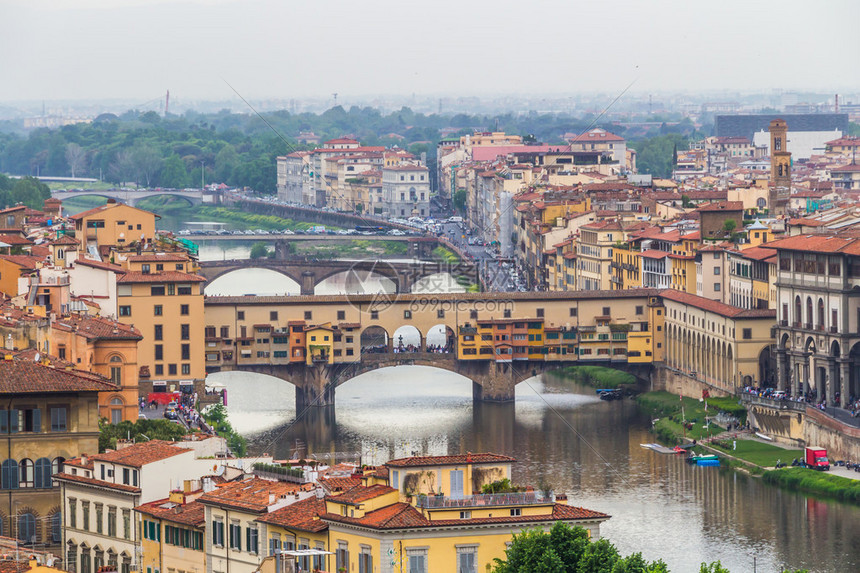 佛罗伦萨主场迎战维罗纳关键战役直播开启实时比分与精彩瞬间全程呈现