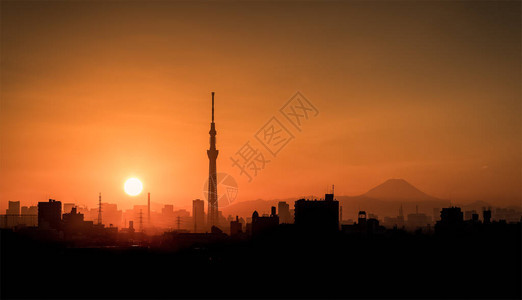 美丽的东京市风景东京天树地标和冬季图片