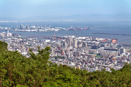 从六甲山鸟瞰神户市和神户港岛日本兵库县神户市的天际图片