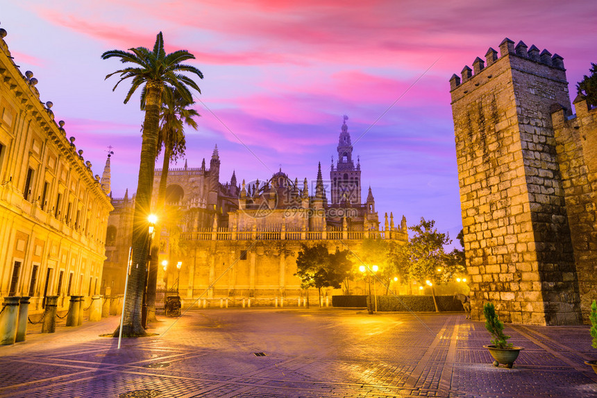 塞维利亚主场迎战皇家奥维耶多 欧联之王能否重振旗鼓