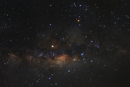银河系与宇宙中的恒星和太空尘埃高分辨率图片