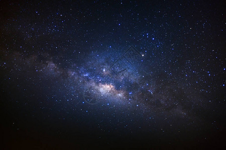 银河系有恒星和宇宙中的空间尘埃长裸图片