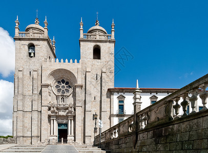 位于葡萄牙波尔图市的历史中心图片