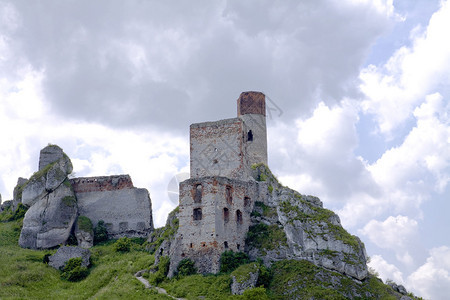 波兰Olsztyn工事的旧城堡废墟图片