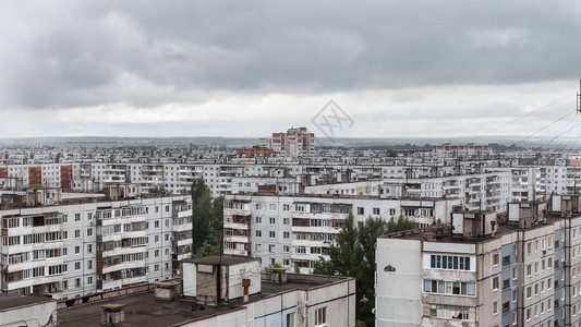 俄罗斯贫困居住区Kazan的多层住宅图片