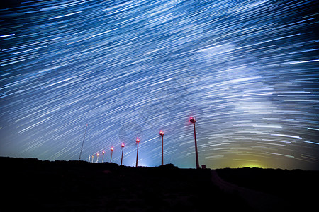 在恒星试验中产生清洁电力的风涡轮图片