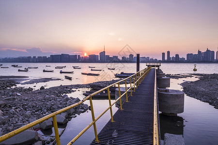 钱塘江码头与夕阳图片