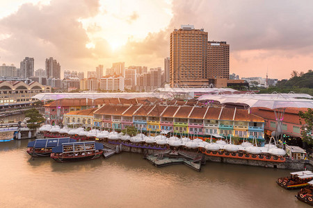 新加坡克拉码头夜间五颜六色的灯光建筑图片