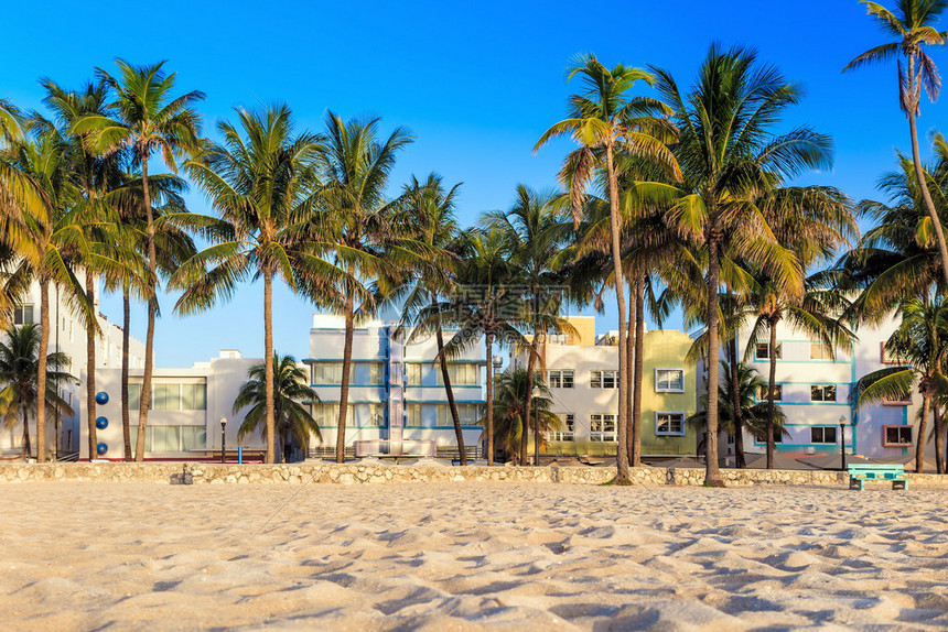 迈阿密热火近期比赛安排全面揭晓主场迎战强敌客场挑战东部劲旅关键战役一触即发