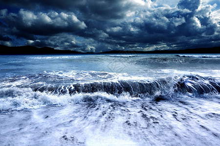 暴风雨海景海洋风暴荒野和阴图片