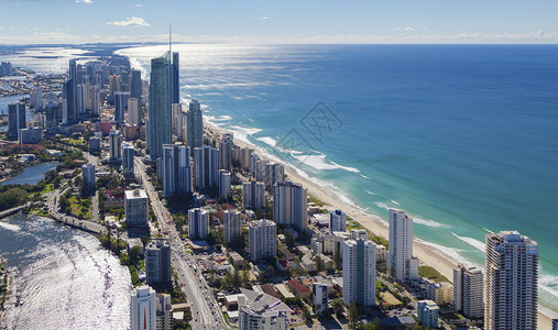 澳大利亚美丽的海岸的冲浪天堂图片