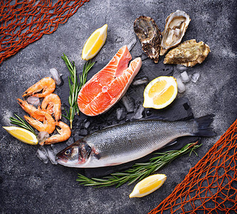 海鲜概念鱼虾和牡蛎顶视图图片
