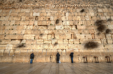 以色列耶路撒冷西墙的崇拜者图片