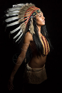 漂亮的美国原住民女人背景图片