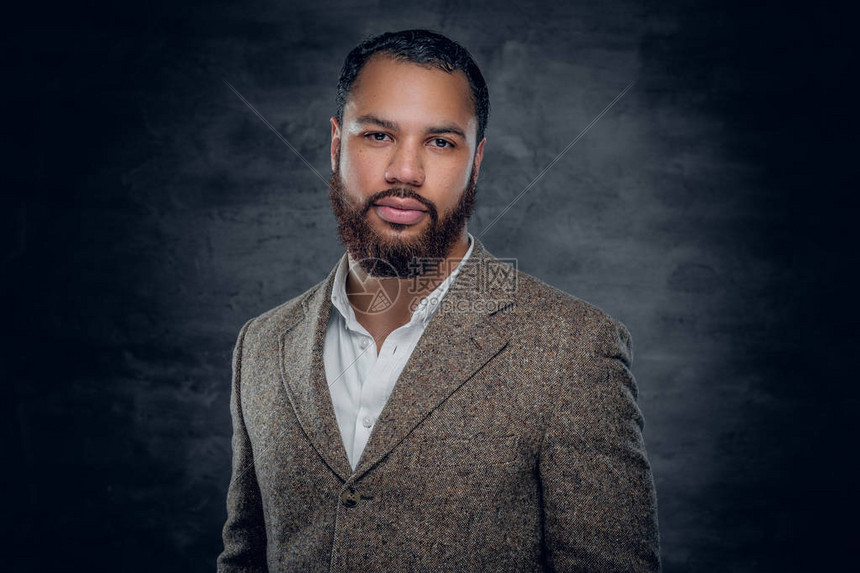 \u7a7f\u7740\u7f8a\u6bdb\u897f\u88c5\u7684\u9ed1\u4eba\u8096\u50cf\u9ad8\u6e05\u56fe\u7247\u4e0b\u8f7d-\u6b63\u7248\u56fe\u7247502682033-\u6444\u56fe\u7f51