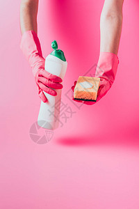 橡胶手套中女清洁剂手持洗涤海绵和清洁图片