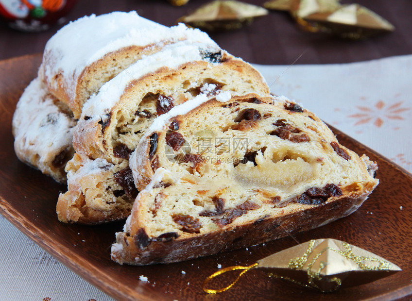 传统的欧洲圣诞甜点stollen高清图片下载-正版图片502687421-摄图网