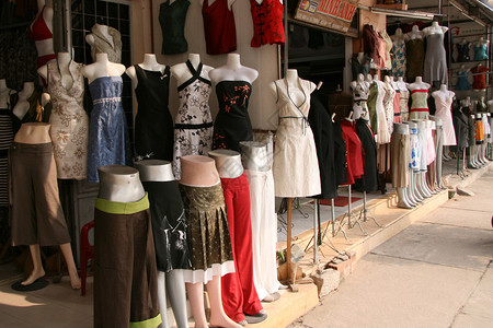 越南中部会安市的裁缝店图片