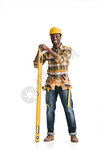 拥有白色孤立的平面工具的非洲美国幸福建筑工人图片