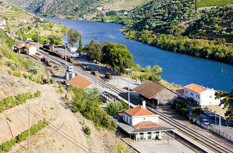 葡萄牙杜罗河谷Tua火车站图片