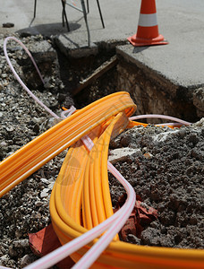 为电信安装光纤电缆铺设光纤电缆的公路工程高级SPEEE图片