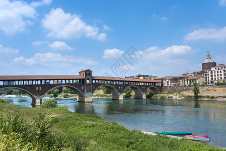 帕维亚意大利隆巴迪蒂西诺河图片