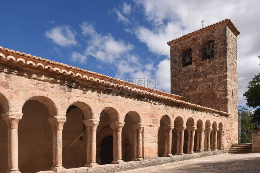 西班牙卡斯蒂拉曼查瓜达拉哈省Siguenza高清图片下载正版图片502740325摄图网