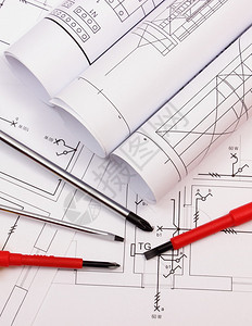 房屋电气施工图的表和螺丝刀卷项目工程师工作的工作具和图纸建图片