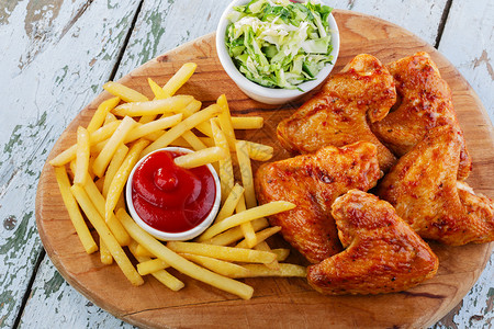 闷烧鸡炸鸡翅配薯条背景