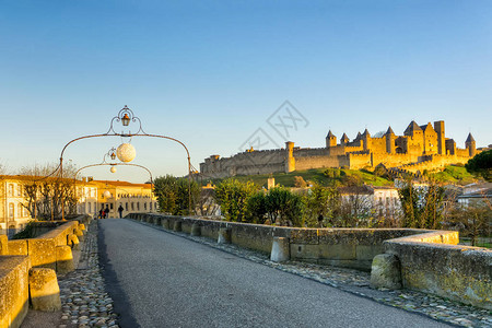 法国Carcassonne教堂圣米歇尔教堂阳图片
