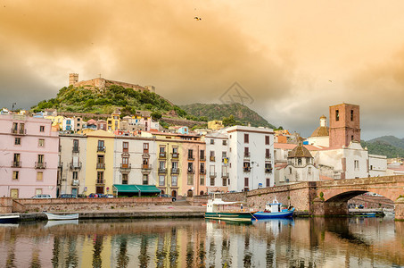 以意大利第二最美的村庄获奖西北撒丁岛背景图片