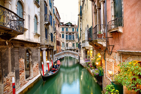 意大利威尼斯与Gondola一起的图片