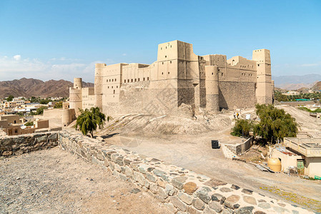 阿曼苏丹国DjebelAkhdar脚下的BahlaFort背景图片