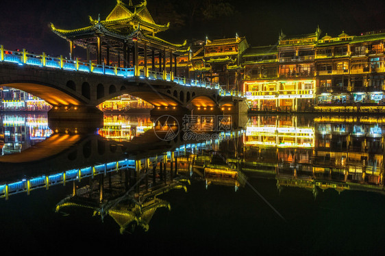 Fenghuang凤凰古城夜视和河图片