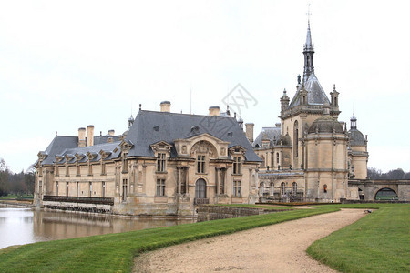 法国香槟省尚蒂伊城堡图片