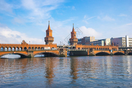 德国柏林市的奥伯鲍姆桥图片