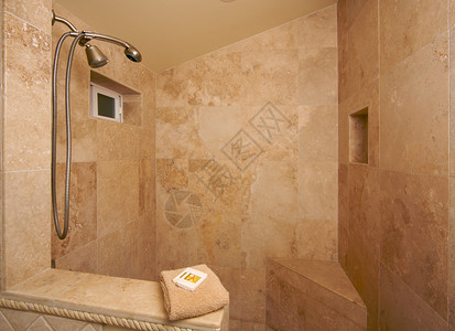 异国情调的大理石淋浴室内和装饰图片